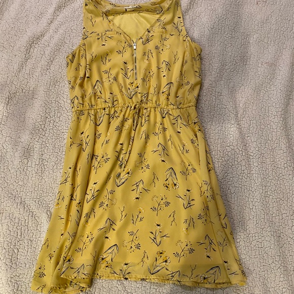 Maurice’s dress - Picture 1 of 1